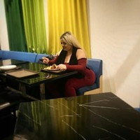 Wanita bernama Natasha Crown punya obsesi dengan bokongnya. Ia ingin punya bokong jumbo sehingga bisa jadi bokong terbesar sedunia. Foto: Dok. Instagram Natasha Crown