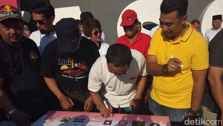 Seluruh Parpol di Banten-Sulsel Sepakat Ciptakan Pemilu Damai Seluruh Parpol di Banten-Sulsel Sepakat Ciptakan Pemilu Damai
