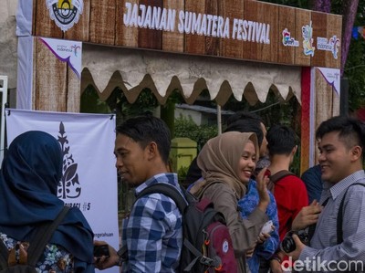 Dinas Pariwisata Riau Gelar Festival Jajanan Sumatera Dinas Pariwisata Riau Gelar Festival Jajanan Sumatera