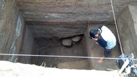 Tim dari Balai Arkeologi DI Yogyakarta (DIY) melakukan penggalian/ekskavasi di Desa Purwomartani, Kecamatan Kalasan, Sleman. Penggalian di Dusun Balong Bayen itu untuk mencari pusat Kerajaan Mataram Kuno.