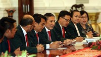 Ilham Oetama mengatakan IDI berharap JKN berjalan dengan baik dan sukses. Menurut IDI, dengan hasil Kartu Indonesia Sehat yang baik, bukan hanya masyarakat yang tertolong, tapi para dokter juga ikut tersenyum. 