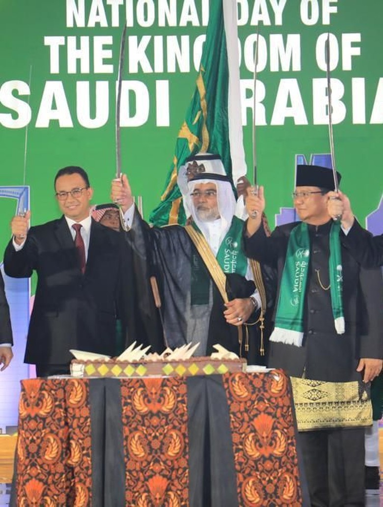 Prabowo Tegaskan Tak Bahas Pilpres di Perayaan HUT Arab Saudi Prabowo Tegaskan Tak Bahas Pilpres di Perayaan HUT Arab Saudi