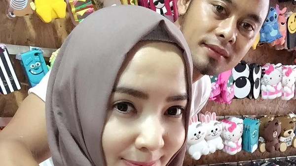 Jadi Selebgram Hijab, Ini Istri Kapten Tim Persib Bandung yang Geulis Pisan