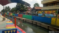 Palembang, Sumatra Selatan punya Kota Tua, yaitu Kawasan Sekanak. Dikenal dengan wajah Palembang zaman dulu, kawasan Sekanak memiliki ratusan bangunan tua bersejarah yang ikonik (Foto: Raja Adil Siregar/detikTravel)