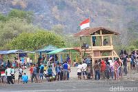 Ayo ke Dompu! Ada Pacuan Kuda Pantai yang Seru
