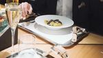 Mengintip Anak Konglomerat Kazakhstan, Dimas Adilet Saat Masak dan Kulineran