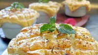 Ternyata banyak orang memilih bikin sendiri zuppa soup. Termasuk @sriwidayati.sw yang membuat tampilan pastry-nya istimewa. Duh, kelihatannya renyah banget! Foto: Instagram