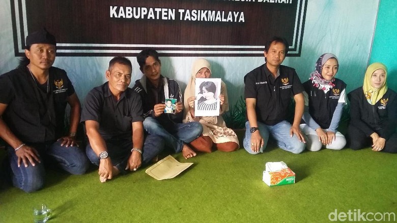 Gadis Tasikmalaya Diduga Dibawa Kabur Pria Kenalan di Medsos Gadis Tasikmalaya Diduga Dibawa Kabur Pria Kenalan di Medsos