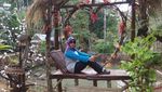 Unik! Jombang Punya Angkringan di Tengah Sungai