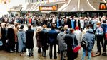 Foto: Pertama Kali McDonalds Buka di Rusia
