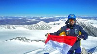 Foto: Di ketinggian 4 ribu, Ajeng sempat mengalami gejala frosbite. Jari kelingking Ajeng mengalami bengkak dan bernanah. Beruntung kondisi tersebut dapat diatasi tim medis. (dok. Iqbal Nurii Anam)