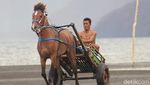 Foto: Pacuan Kuda Seru di Pantai Dompu