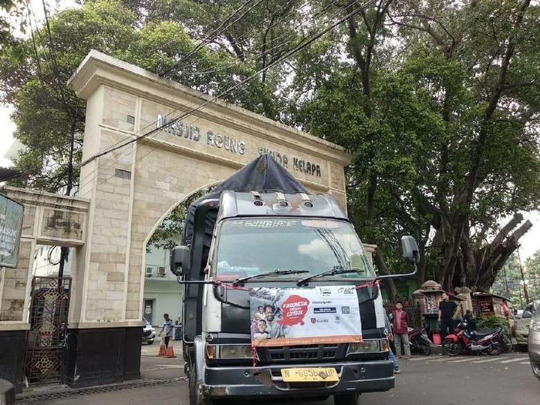 Jemaah Masjid Agung Sunda Kelapa Bantu Pulihkan Lombok Jemaah Masjid Agung Sunda Kelapa Bantu Pulihkan Lombok