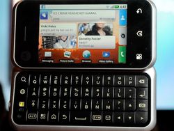 10 Ponsel Unik Android