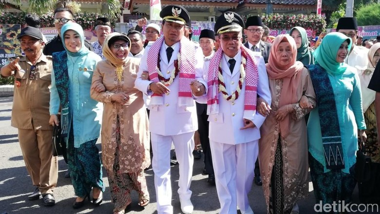 Bupati Irsyad Jadi Korwil Pasuruan: 78% Suara untuk Jokowi Bupati Irsyad Jadi Korwil Pasuruan: 78% Suara untuk Jokowi
