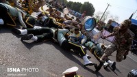 Para penyerang menembak warga hingga anggota militer yang sedang menonton parade militer. Korban tewas pun terus bertambah, diketahui 29 orang tewas akibat serangan tersebut dan puluhan lainnya terluka. ISNA Photo/via Reuters.