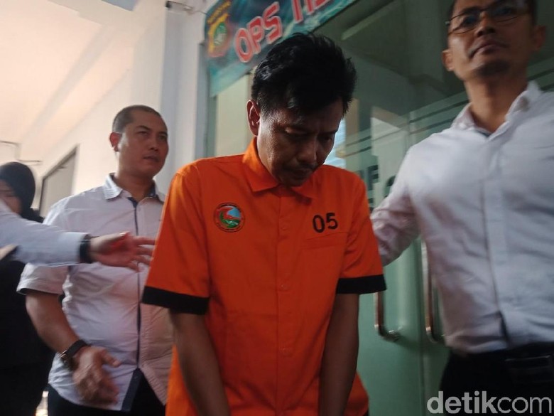 Komika Mudy Taylor Dapat Sabu dari Pria Berinisial D Komika Mudy Taylor Dapat Sabu dari Pria Berinisial D