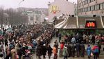 Foto: Pertama Kali McDonalds Buka di Rusia