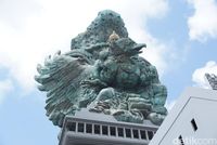 7 Patung Tembaga Tertinggi di Dunia, Ada dari Indonesia Lho!
