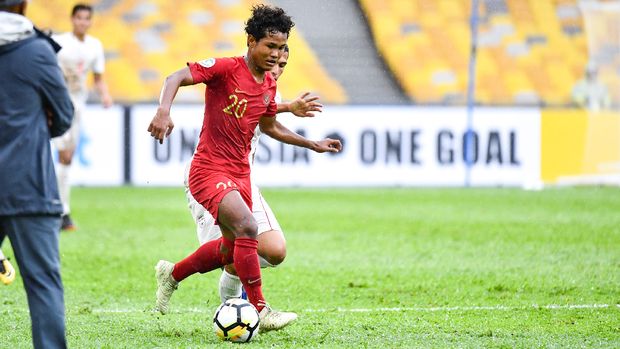 Timnas Indonesia U-16 belum mampu mencetak gol ke gawang India di babak pertama.