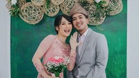 Kinal Eks JKT 48 atau Devi Kinal Putri resmi dilamar Geraldi M Murod pada akhir pekan lalu. Dok. Instagram/kinalputridevi