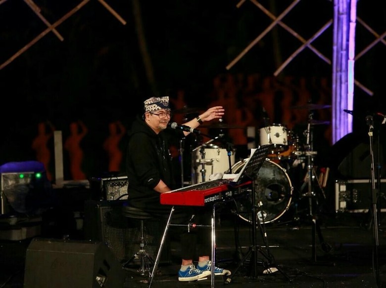 Jaga Persatuan di Tahun Politik, Idang Rasjidi Tawarkan Kenyamanan Musik Jaga Persatuan di Tahun Politik, Idang Rasjidi Tawarkan Kenyamanan Musik