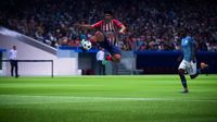 Di FIFA 19, banyak opsi dalam mengendalikan bola di udara.