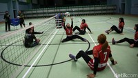 Tim nasional voli duduk menambah frekuensi pertandingan seiring kian dekatnya Asian Para Games 2018. Mereka mematok target tinggi.