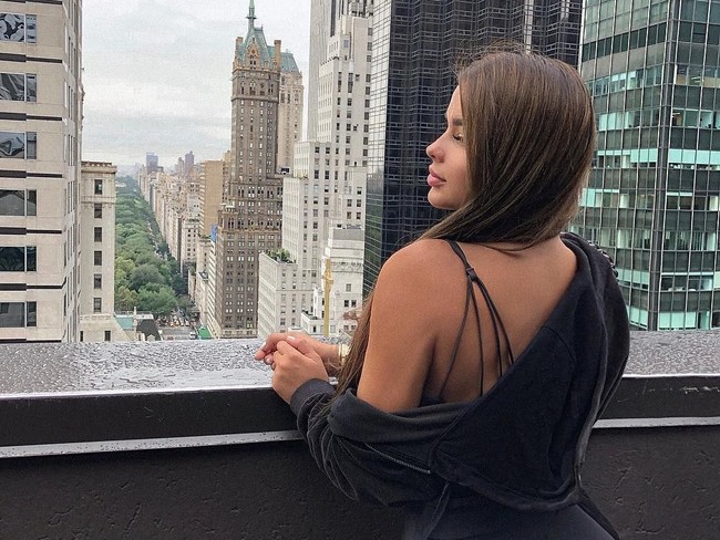 Model asal Rusia Anastasiya Kvitko mencuri atensi setelah dirinya mengklaim sebagai wanita yang memiliki bokong terindah di dunia. Foto: Instagram