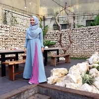 Lilis Yamaini kini telah tinggal di Bandung mengikuti sang suami, Atep Rizal yang bermain untuk Persib sejak 2008. Foto: Instagram @nakeishalilis7