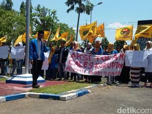 Mahasiswa Bondowoso Turun Jalan Menolak Caleg Eks Koruptor