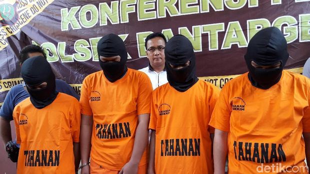 Empat tersangka perusakan sekolah ditangkap, polisi masih memburu pelaku lain 