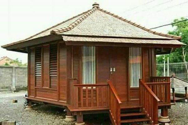 Para leluhur masyarakat Sasak membangun rumah yang aman ketika diguncang gempa. Zaman dahulu, saat gempa mengguncang, maka Bale Balaq hanya bergetar dan tidak roboh meskipun skalanya magnitudonya besar (John/Istimewa) Para leluhur masyarakat Sasak membangun rumah yang aman ketika diguncang gempa. Zaman dahulu, saat gempa mengguncang, maka Bale Balaq hanya bergetar dan tidak roboh meskipun skalanya magnitudonya besar (John/Istimewa)