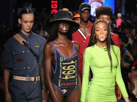Model dengan Tiga Payudara Curi Perhatian di Milan Fashion Week