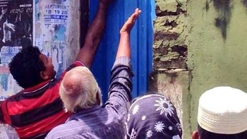 Membujuk burung yang mencuri uang. Foto: boredpanda