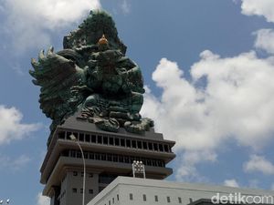 Lihat Kembali Megahnya GWK yang Tertinggi Ketiga di Dunia