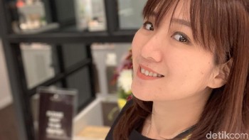 Meski kamera depan hanya satu, pengguna bisa membuat foto selfie bokeh. Foto: Adi Fida Rahman/detikINET