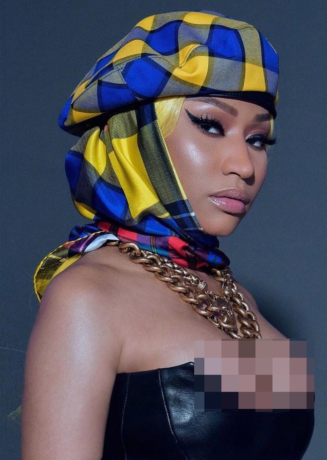 Nicki Minaj hadir di antara para tamu menyaksikan fashion show Versace di Milan Fashion Week beberapa waktu lalu. Foto: Instagram @nickiminaj