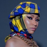 Nicki Minaj hadir di antara para tamu menyaksikan fashion show Versace di Milan Fashion Week beberapa waktu lalu. Foto: Instagram @nickiminaj