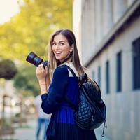 Wanita berprofesi sebagai fotografer berada di urutan ketiga yang paling banyak mendapatkan swipe kanan. Foto: dok. IStock