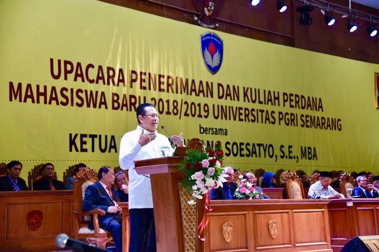 Ketua DPR Harap Perguruan Tinggi Lahirkan Pengusaha Muda Ketua DPR Harap Perguruan Tinggi Lahirkan Pengusaha Muda