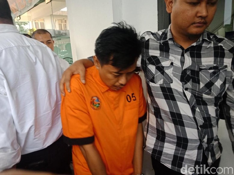 Ditangkap Polisi karena Narkoba, Mudy Taylor Terancam 5 Tahun Penjara Ditangkap Polisi karena Narkoba, Mudy Taylor Terancam 5 Tahun Penjara
