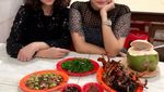 10 Foto Ini Bukti Kalau Meriam Bellina Doyan Makan!