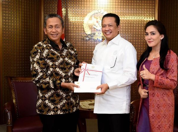 Pansus Angket Pelindo Serahkan Hasil Temuan ke Ketua DPR