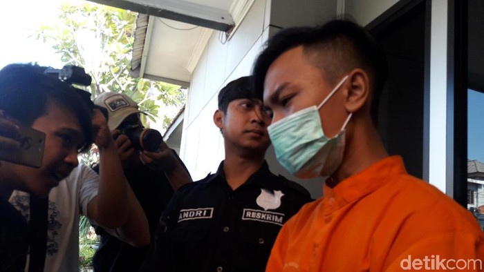 Gegara Rebutan Cewek, Pelajar di Bekasi Bacok Teman dengan Sadis