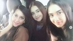 Foto saat Putranya Wisuda, Meriam Bellina Cantiknya Awet!