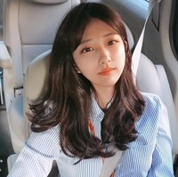 Setelah lulus, Moo Bin dipekerjakan oleh TV Chosun sebagai reporter karena prestasinya yang luar biasa selama menjalani tes atau ujian. Foto: Instagram