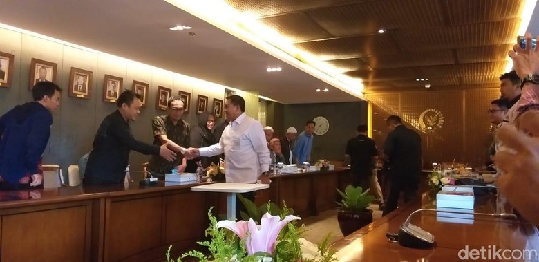 Arab Saudi Cegah Habib Rizieq ke Malaysia, Fadli Zon Turun Tangan Arab Saudi Cegah Habib Rizieq ke Malaysia, Fadli Zon Turun Tangan