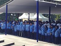 Duh, PNS Asik Ngopi dan Ngerokok Saat Upacara HUT Bandung ke-208