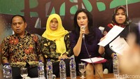 Anggota Panja Revisi UU ASN Rieke Diah Pitaloka menerima Asosiasi DPRD Kabupaten Seluruh Indonesia (ADKASI), Asosiasi DPRD Kota Seluruh Indonesia (ADEKSI), Forum Honorer K2 Indonesia(FHK2I), dan Komite Nusantara Aparatur Sipil Negara (KNASN).